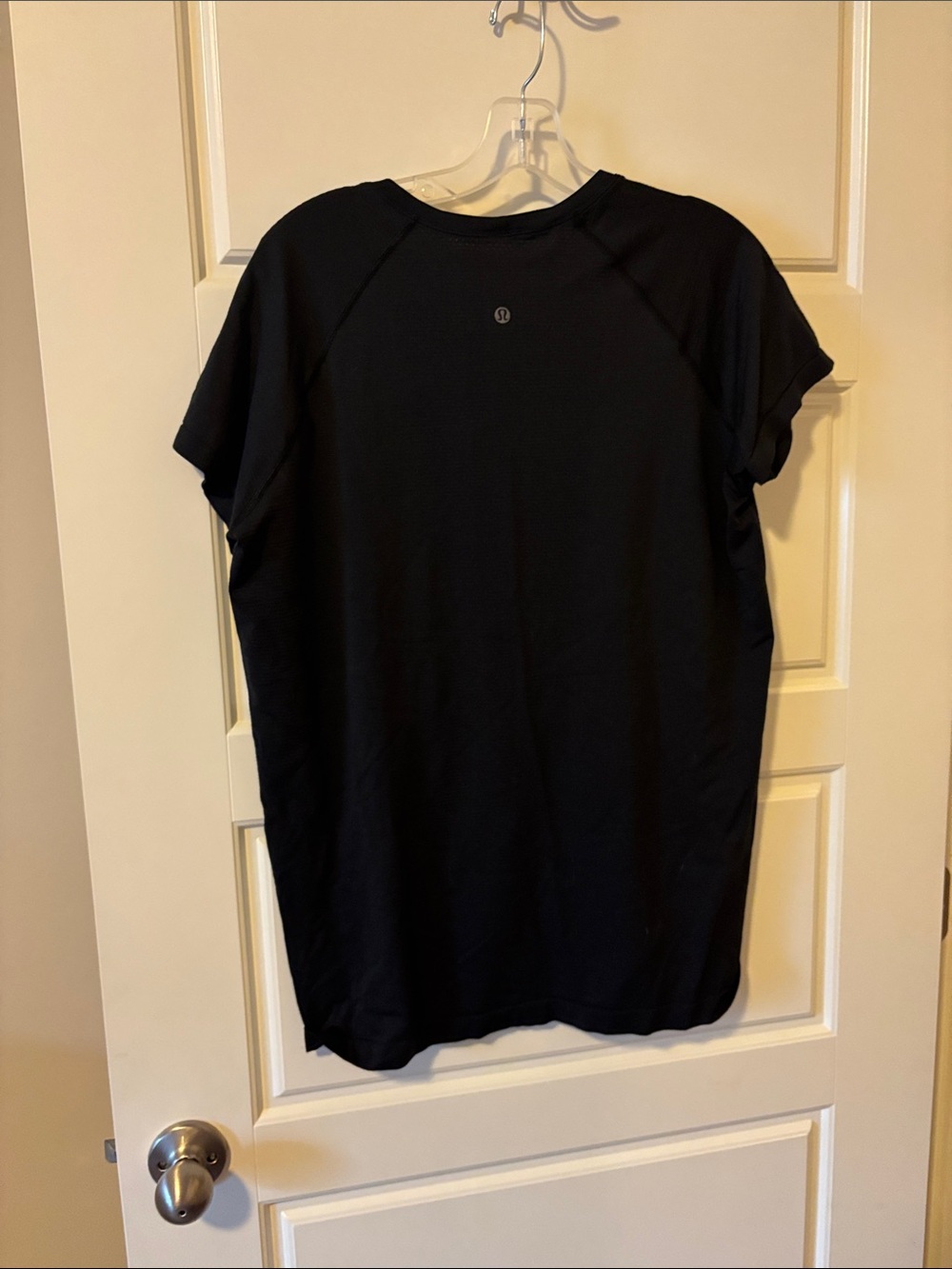 lululemon athletica swiftly tech hip length Black Short-Sleeve Active Tee - Picture 3 of 3